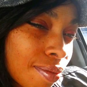 Meet your Posher, Danyelle